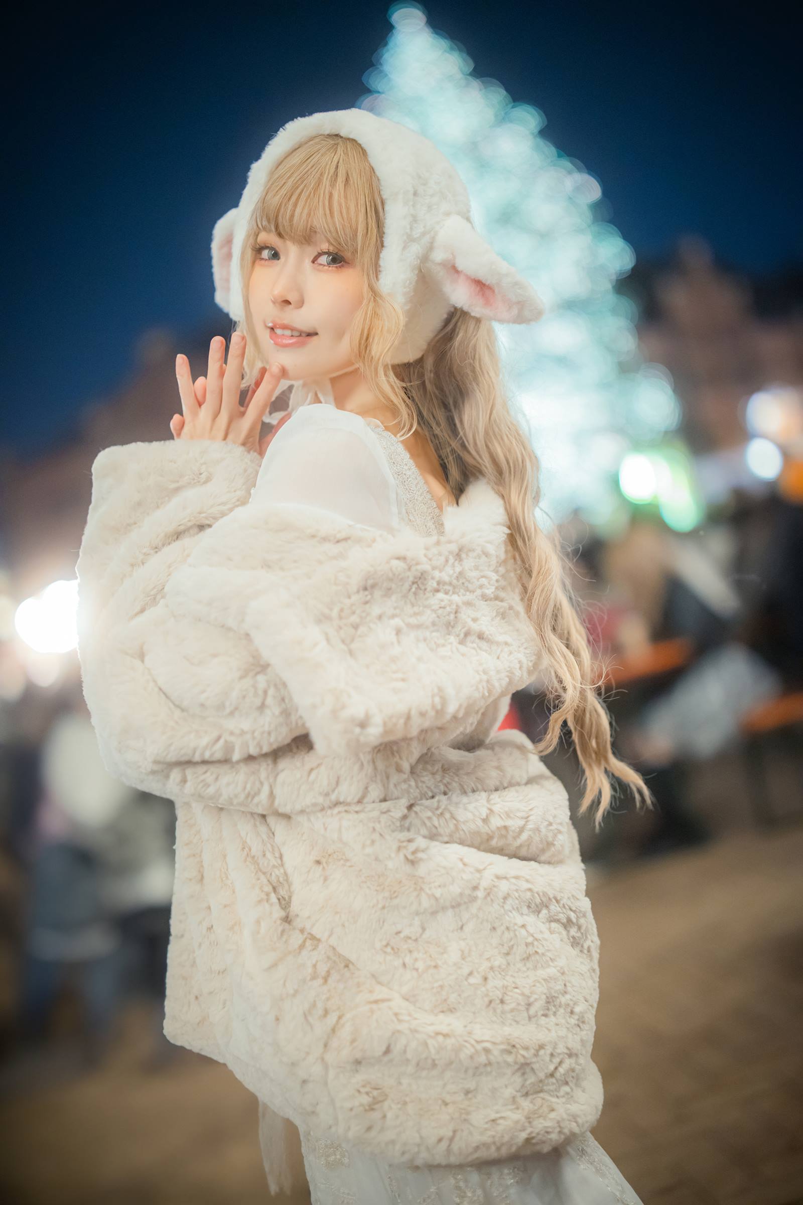 Ely_eee(ElyEE子) – Winter Market Lamb[36P/3V/147MB]-集图萌